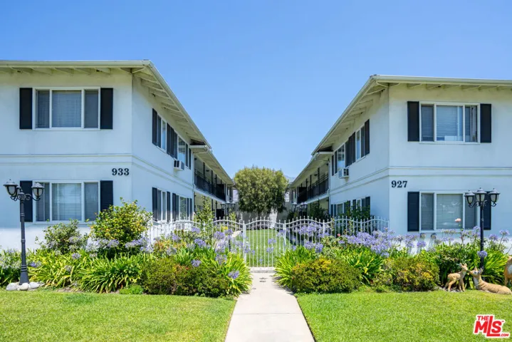 921 W Huntington Drive, Arcadia, California 91007
