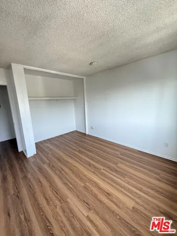 145 S Mariposa Avenue 302, Los Angeles, California 90004