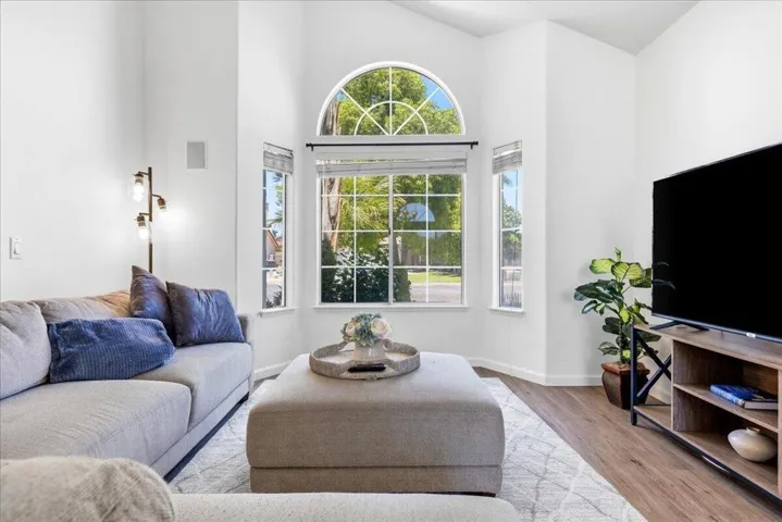 08-Family Room