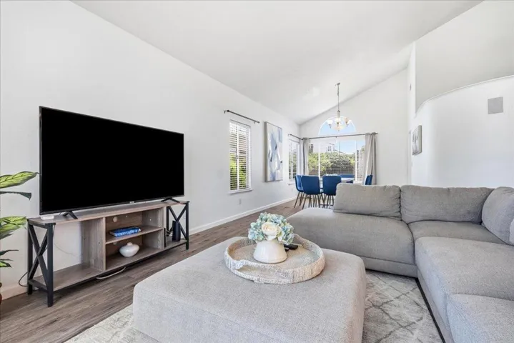 10-Family Room