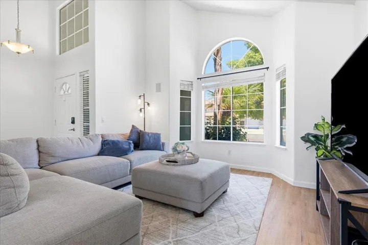 07-Family Room