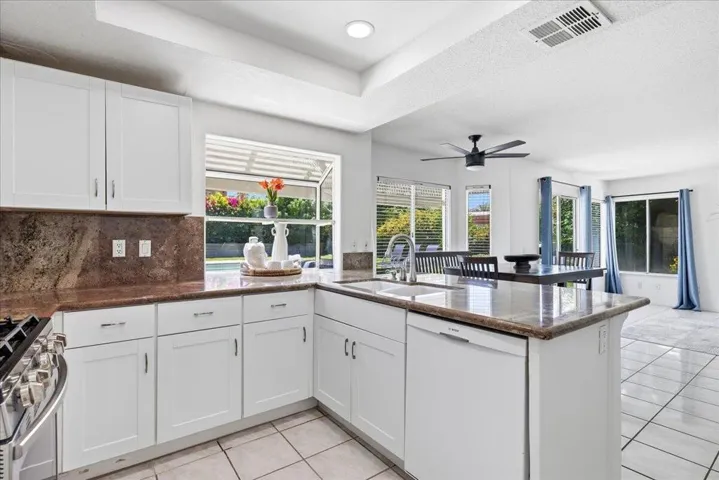 13-Kitchen