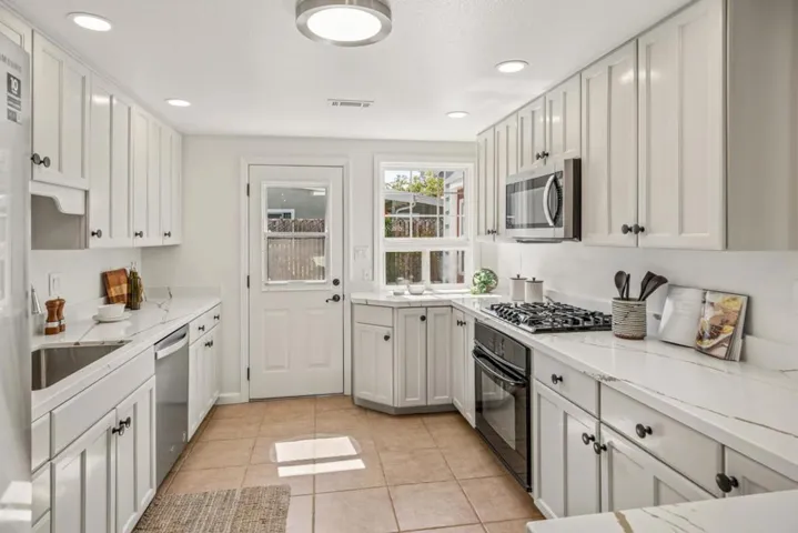 1850 Montecito Avenue, Mountain View, California 94043