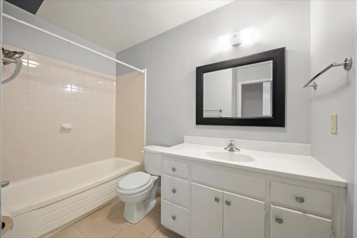 220 Athol Avenue, Oakland, California 94606