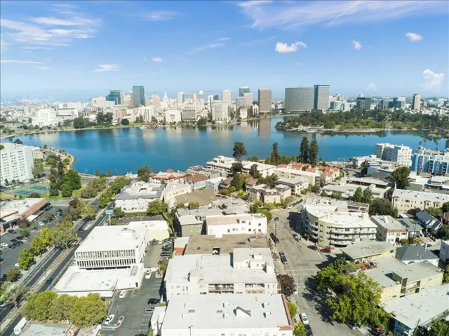 220 Athol Avenue, Oakland, California 94606