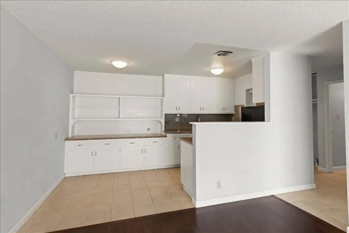 220 Athol Avenue, Oakland, California 94606