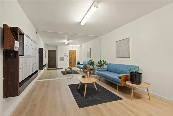 220 Athol Avenue, Oakland, California 94606