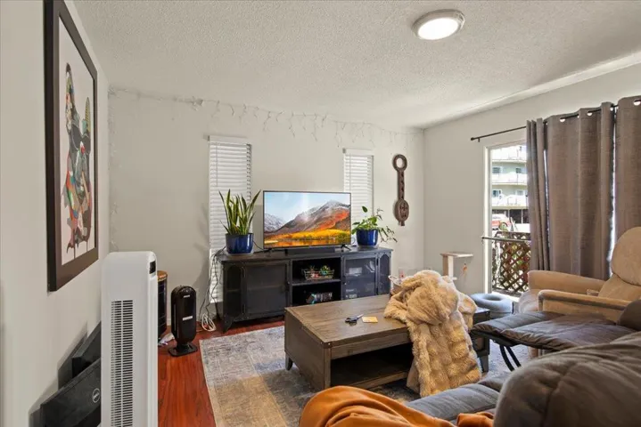 220 Athol Avenue, Oakland, California 94606