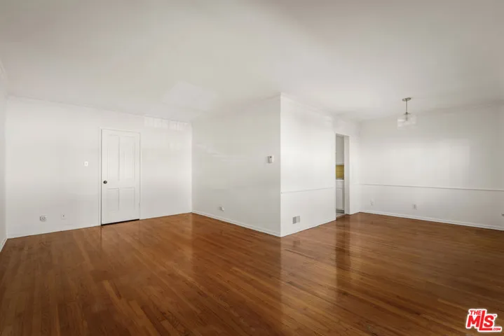215 S Tower Drive D, Beverly Hills, California 90211