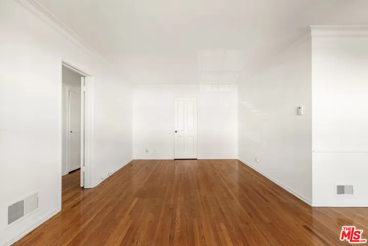 215 S Tower Drive D, Beverly Hills, California 90211