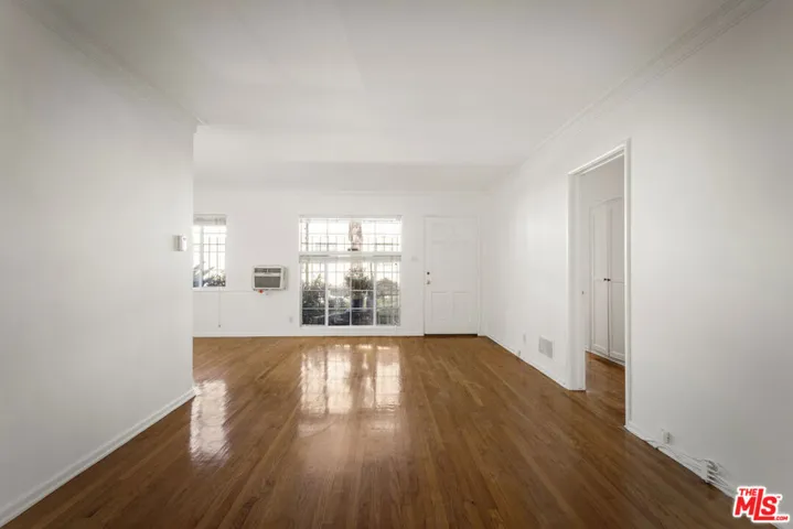 215 S Tower Drive D, Beverly Hills, California 90211