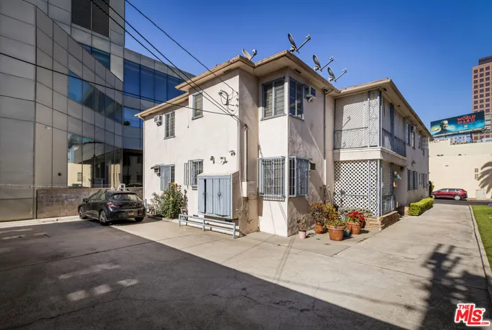 215 S Tower Drive D, Beverly Hills, California 90211