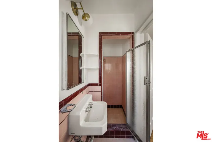 215 S Tower Drive D, Beverly Hills, California 90211