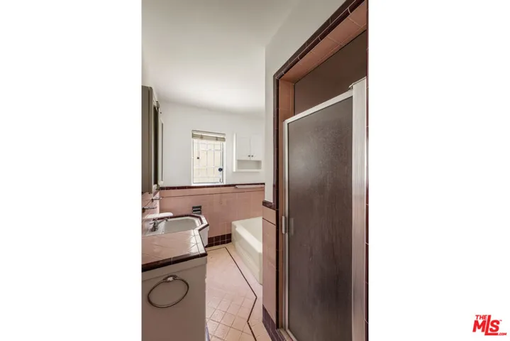215 S Tower Drive D, Beverly Hills, California 90211