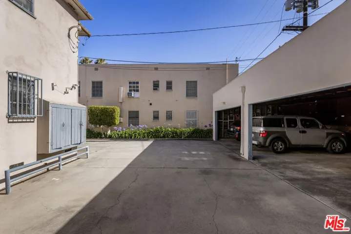 215 S Tower Drive D, Beverly Hills, California 90211