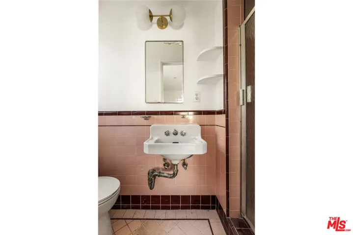 215 S Tower Drive D, Beverly Hills, California 90211