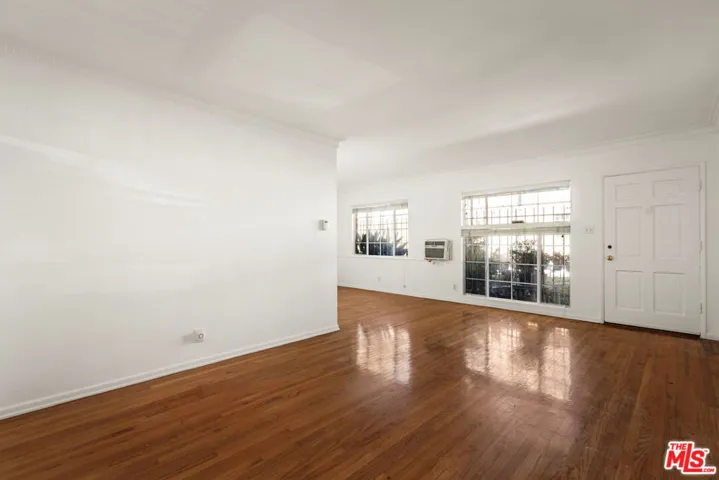 215 S Tower Drive D, Beverly Hills, California 90211
