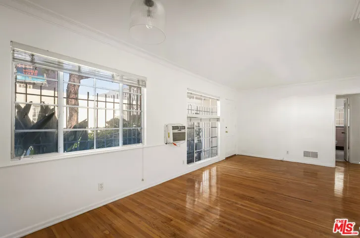 215 S Tower Drive D, Beverly Hills, California 90211