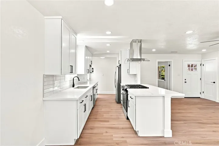 17045 Salais, La Puente, California 91744