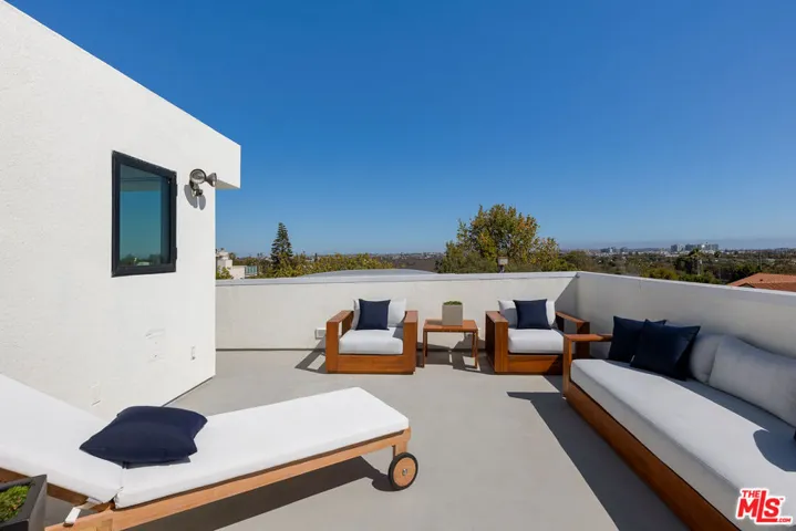 3470 Cabrillo Boulevard, Los Angeles, California 90066
