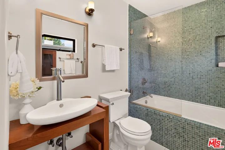 3470 Cabrillo Boulevard, Los Angeles, California 90066