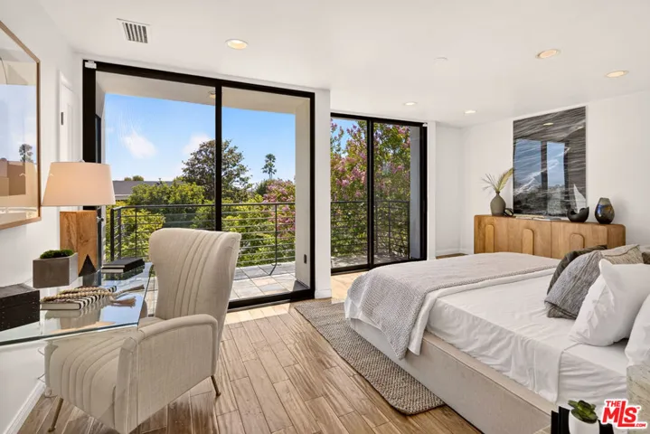 3470 Cabrillo Boulevard, Los Angeles, California 90066