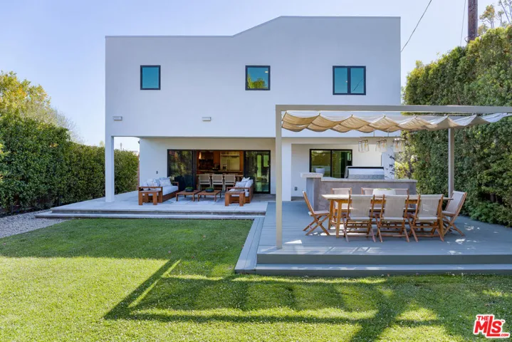 3470 Cabrillo Boulevard, Los Angeles, California 90066