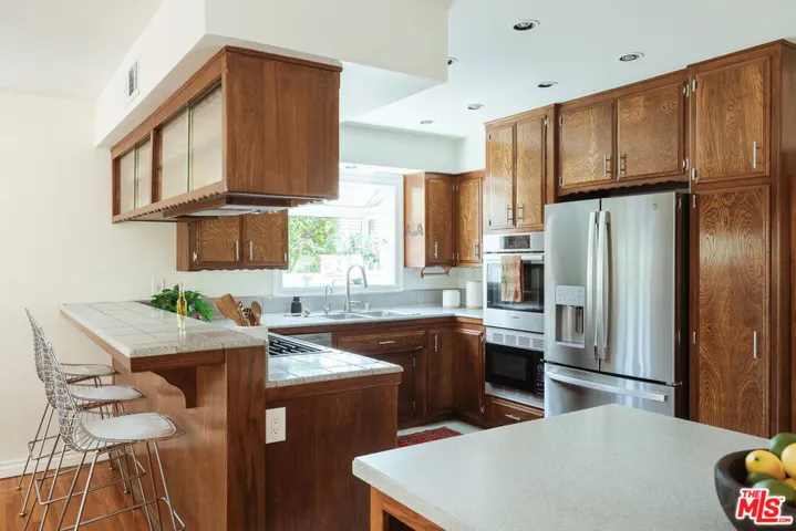 6880 E Lees Way, Long Beach, California 90815