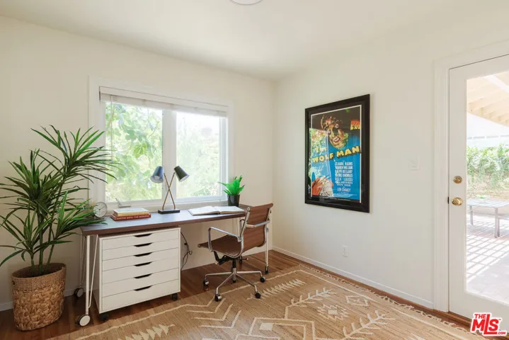 6880 E Lees Way, Long Beach, California 90815