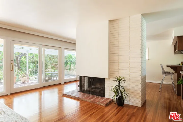 6880 E Lees Way, Long Beach, California 90815