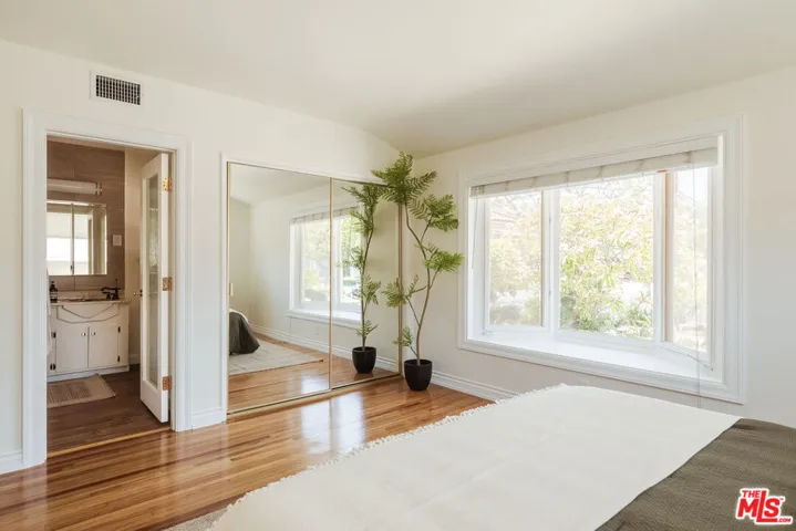6880 E Lees Way, Long Beach, California 90815