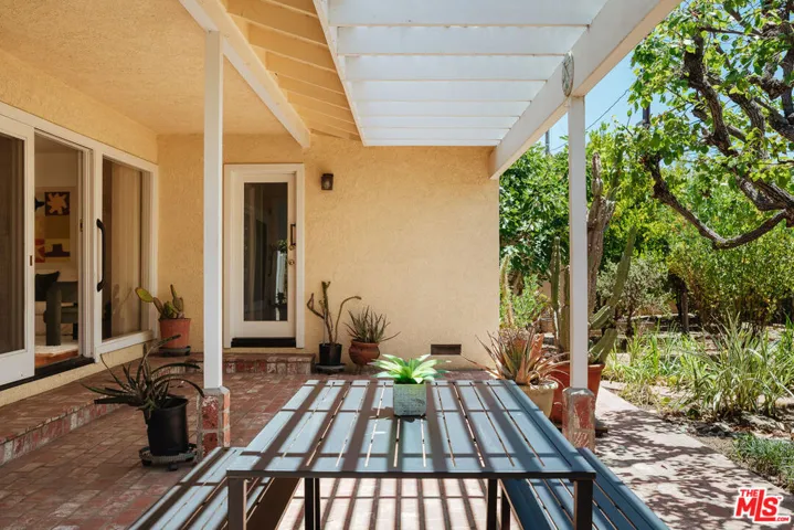 6880 E Lees Way, Long Beach, California 90815