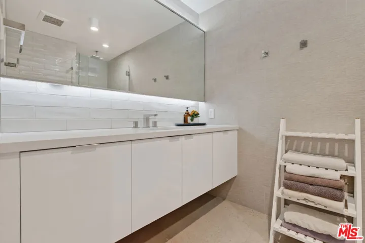 32646 Coastsite Drive 202, Rancho Palos Verdes, California 90275