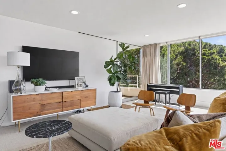 32646 Coastsite Drive 202, Rancho Palos Verdes, California 90275