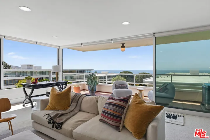 32646 Coastsite Drive 202, Rancho Palos Verdes, California 90275