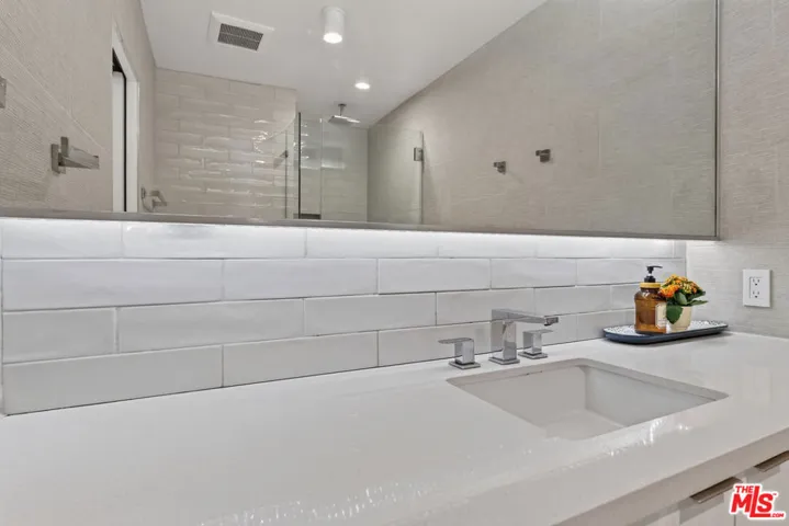 32646 Coastsite Drive 202, Rancho Palos Verdes, California 90275