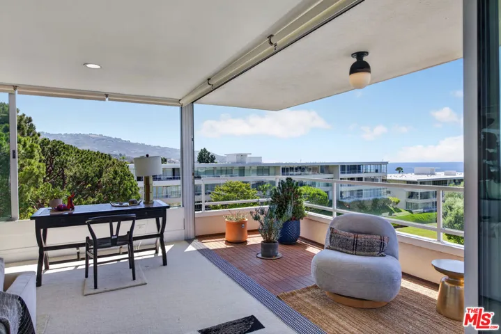 32646 Coastsite Drive 202, Rancho Palos Verdes, California 90275