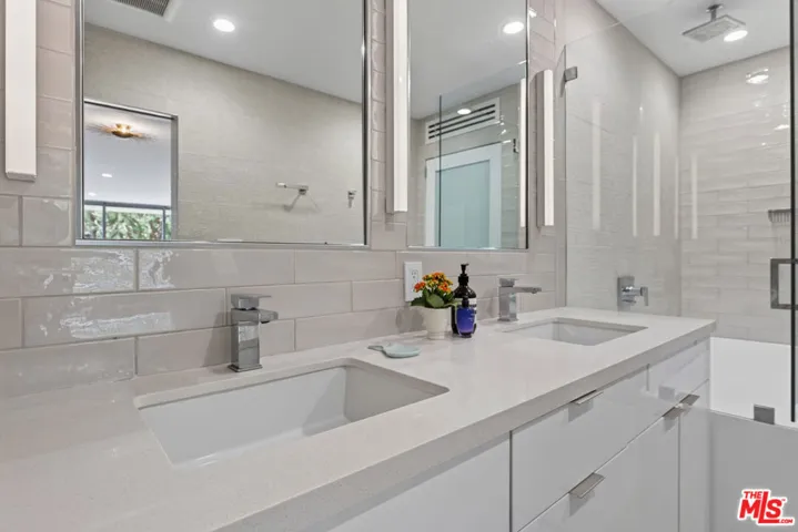 32646 Coastsite Drive 202, Rancho Palos Verdes, California 90275