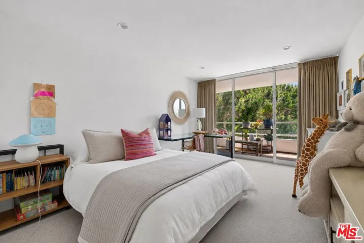 32646 Coastsite Drive 202, Rancho Palos Verdes, California 90275