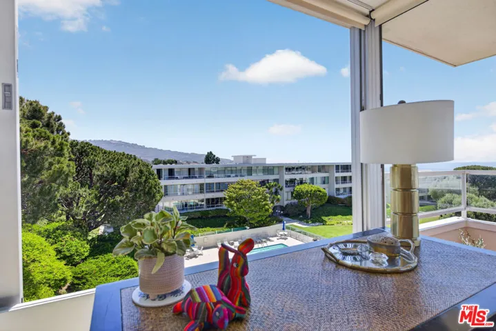 32646 Coastsite Drive 202, Rancho Palos Verdes, California 90275