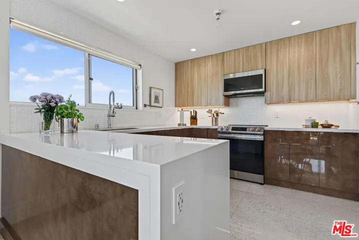32646 Coastsite Drive 202, Rancho Palos Verdes, California 90275