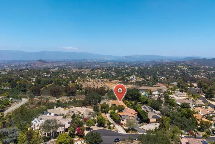 9522 Sage Hill Way, Escondido, California 92026