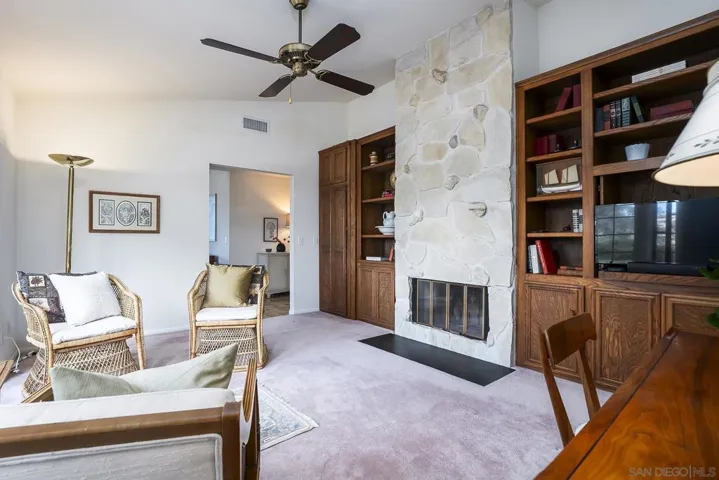 9522 Sage Hill Way, Escondido, California 92026