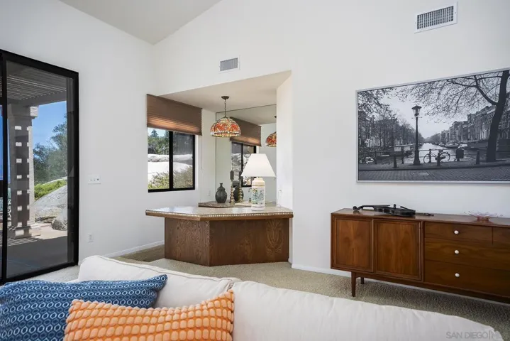 9522 Sage Hill Way, Escondido, California 92026