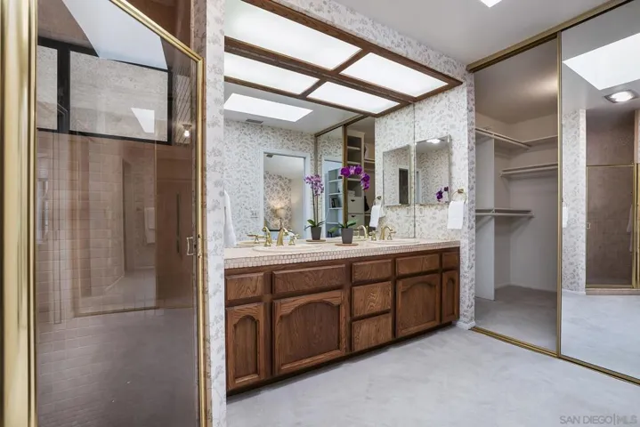 9522 Sage Hill Way, Escondido, California 92026