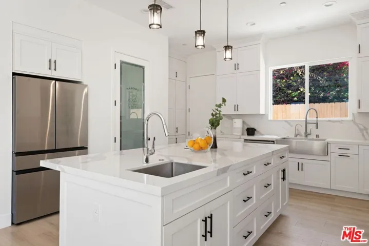 8910 W 25th Street, Los Angeles, California 90034
