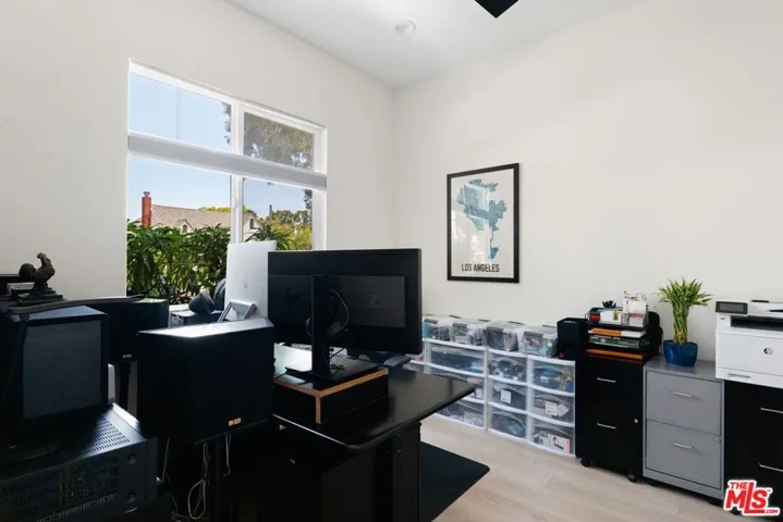 8910 W 25th Street, Los Angeles, California 90034