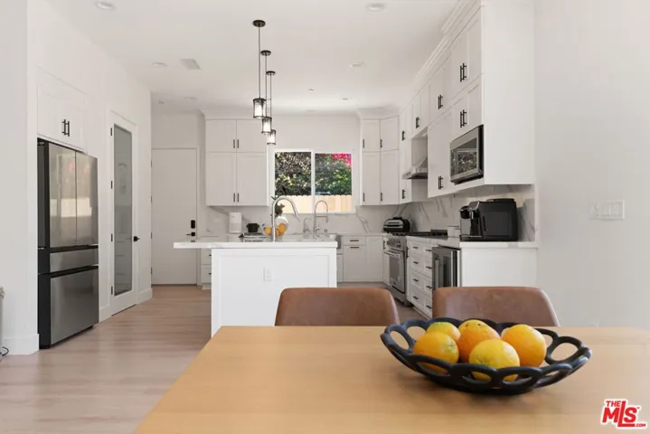 8910 W 25th Street, Los Angeles, California 90034