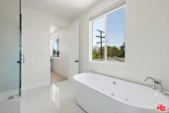 8910 W 25th Street, Los Angeles, California 90034