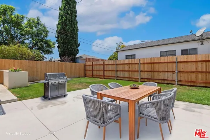 8910 W 25th Street, Los Angeles, California 90034